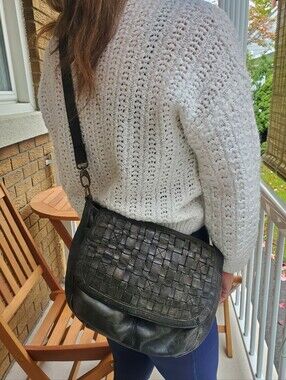 Vintage 80s The Trend Italian Leather Basket Weave Crossbody Bag